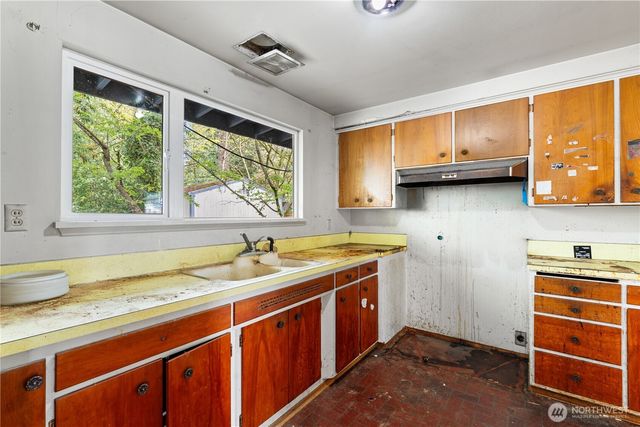 9012 NE 178th Street, Bothell, WA 98011