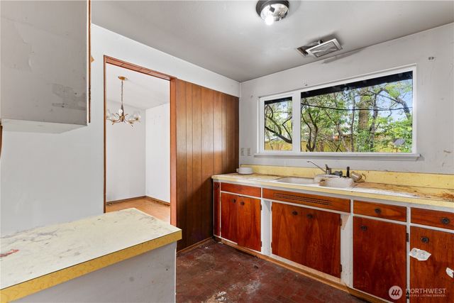 9012 NE 178th Street, Bothell, WA 98011