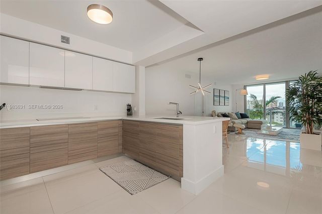 300 Sunny Isles Blvd 4-805, Sunny Isles Beach, FL 33160