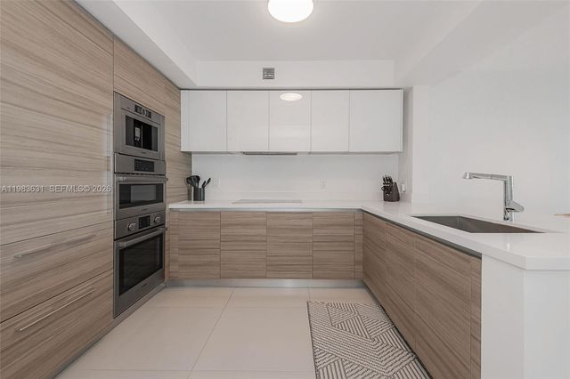 300 Sunny Isles Blvd 4-805, Sunny Isles Beach, FL 33160