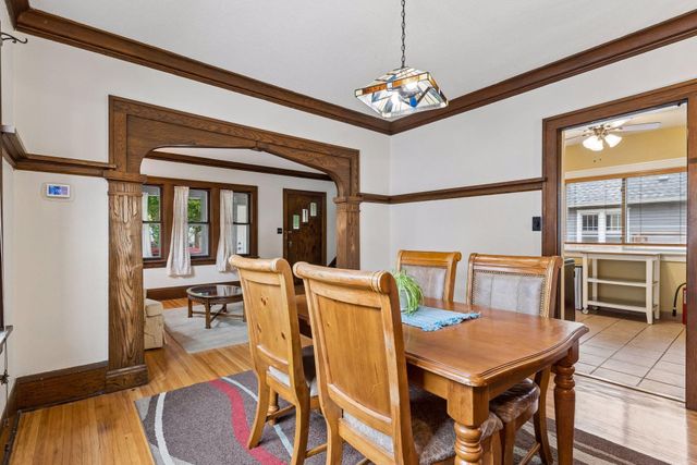 524 Lexington Parkway N, Saint Paul, MN 55104