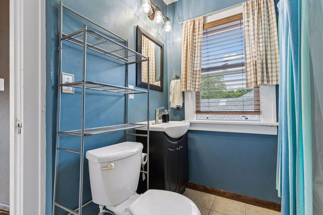 524 Lexington Parkway N, Saint Paul, MN 55104