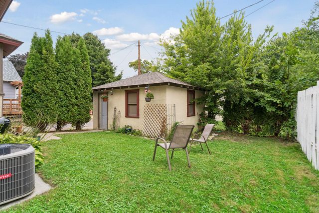 524 Lexington Parkway N, Saint Paul, MN 55104