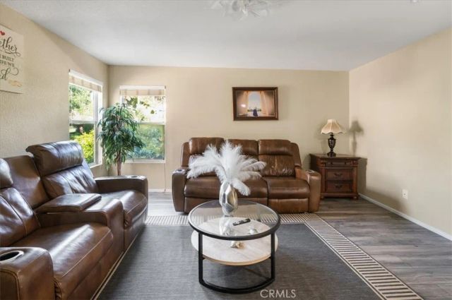 13040 Angeles Trail Way, Sylmar, CA 91342