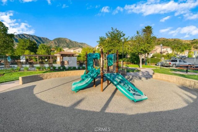 13040 Angeles Trail Way, Sylmar, CA 91342