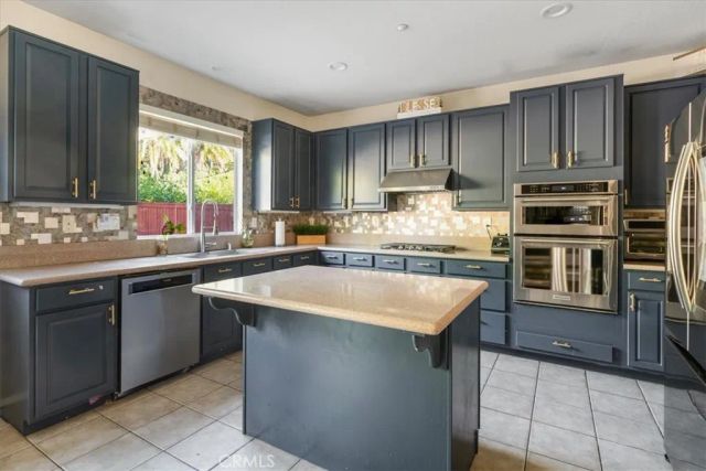 13040 Angeles Trail Way, Sylmar, CA 91342