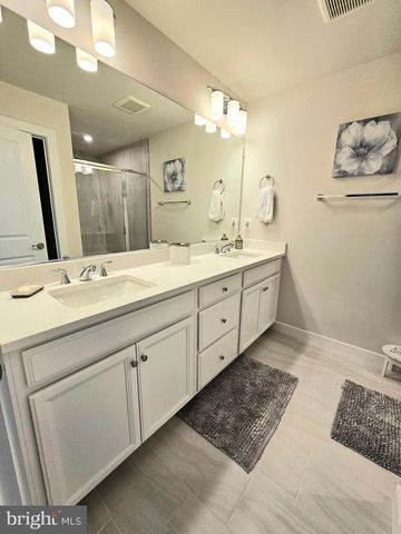 1756 BLUE SPRUCE ST, Dumfries, VA 22026