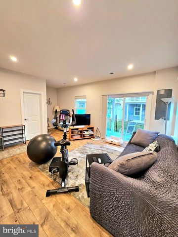 1756 BLUE SPRUCE ST, Dumfries, VA 22026