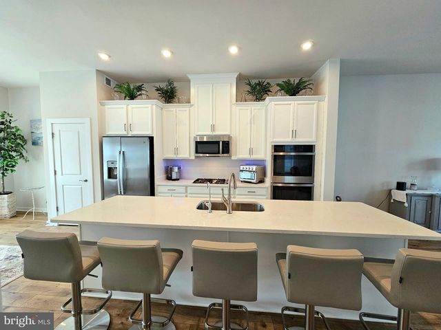 1756 BLUE SPRUCE ST, Dumfries, VA 22026