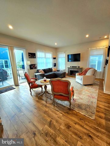 1756 BLUE SPRUCE ST, Dumfries, VA 22026