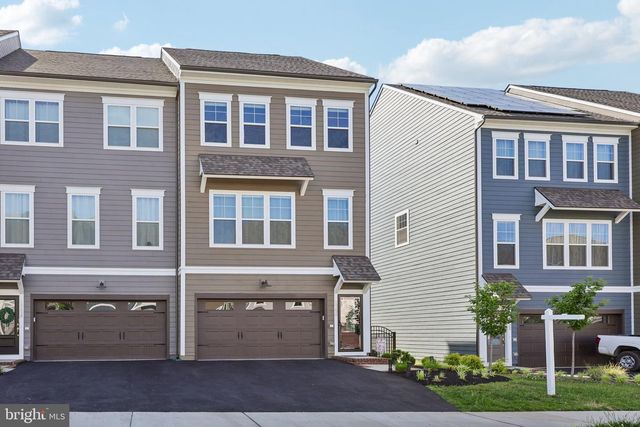 1756 BLUE SPRUCE ST, Dumfries, VA 22026