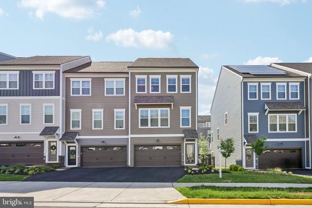 1756 BLUE SPRUCE ST, Dumfries, VA 22026