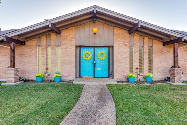 5628 Westcreek Drive, Fort Worth, TX 76133