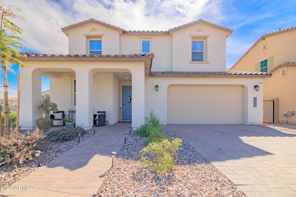 Image 2 of property listing at 21513 E SPARROW Drive, Queen Creek, AZ 85142