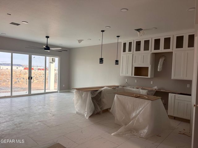 3900 Surmise Street, El Paso, TX 79938