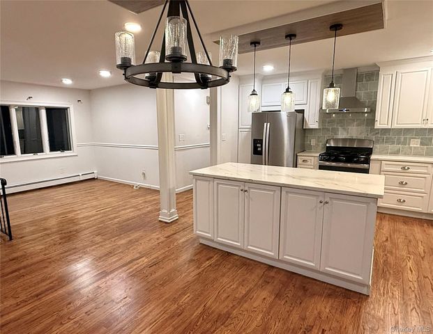 1671 Claas Avenue, Holbrook, NY 11741