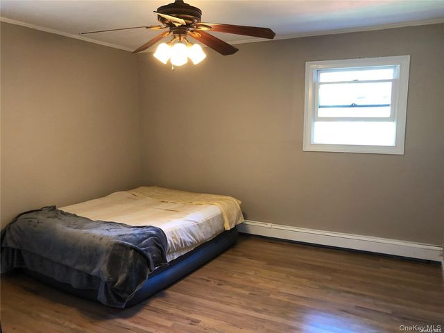 1671 Claas Avenue, Holbrook, NY 11741