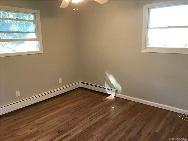 1671 Claas Avenue, Holbrook, NY 11741