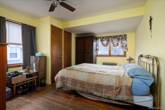 21 Cornell Street, Williston Park, NY 11596