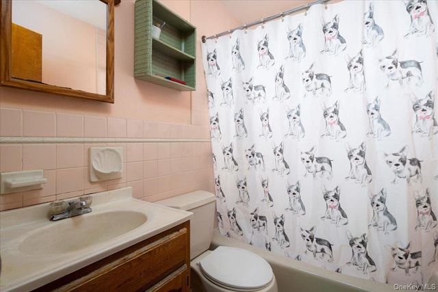 21 Cornell Street, Williston Park, NY 11596