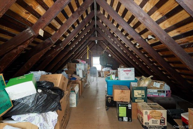 21 Cornell Street, Williston Park, NY 11596