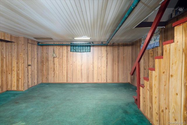 21 Cornell Street, Williston Park, NY 11596