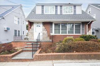 21 Cornell Street, Williston Park, NY 11596