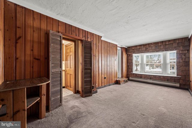 104 S 5 POINTS RD, West Chester, PA 19382