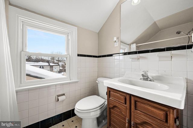 104 S 5 POINTS RD, West Chester, PA 19382