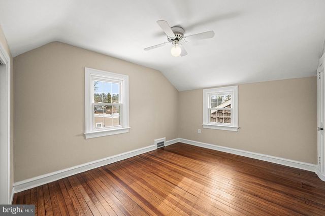 104 S 5 POINTS RD, West Chester, PA 19382