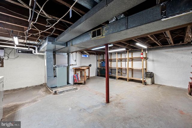 104 S 5 POINTS RD, West Chester, PA 19382