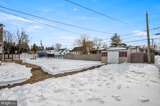 104 S 5 POINTS RD, West Chester, PA 19382