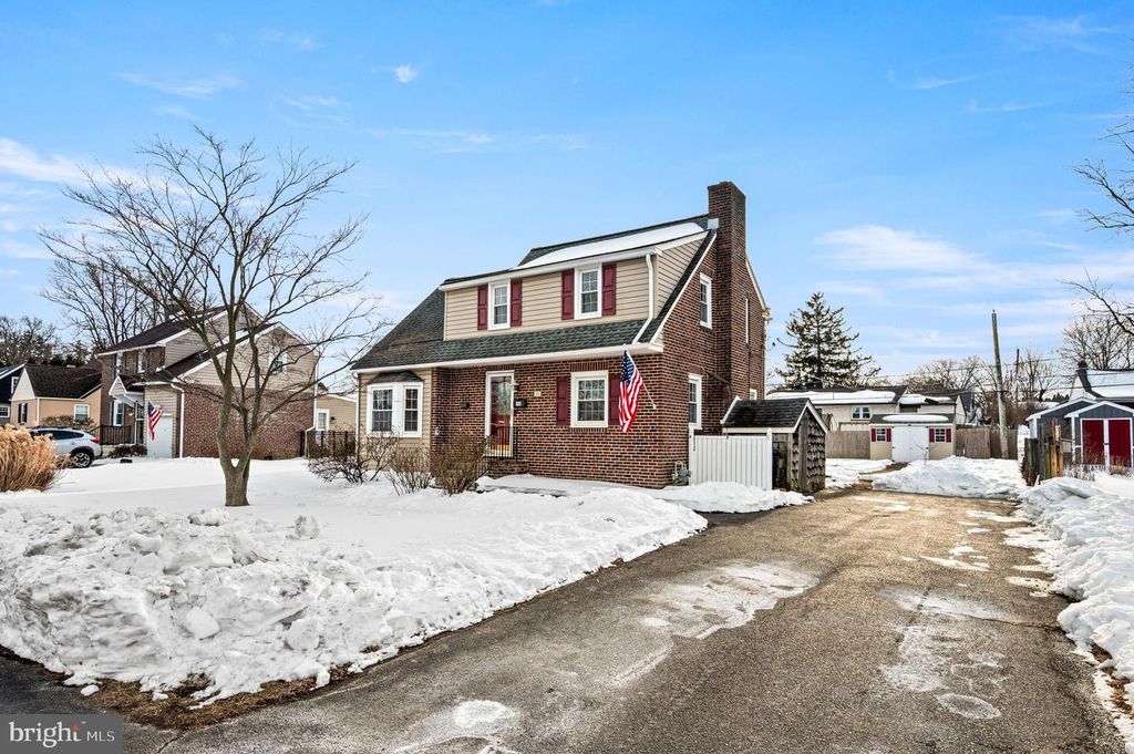 104 S 5 POINTS RD, West Chester, PA 19382