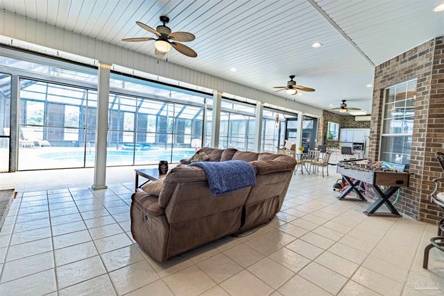 2628 Holley Club Dr, Navarre, FL 32566