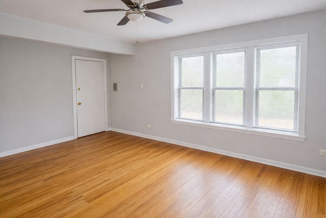 2125 E 67th Street 2E, Chicago, IL 60649