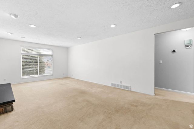 1139 E HIDDEN VALLEY DR, Sandy, UT 84094