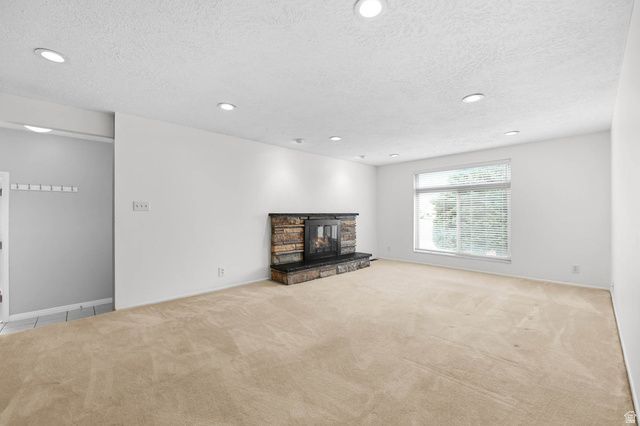 1139 E HIDDEN VALLEY DR, Sandy, UT 84094