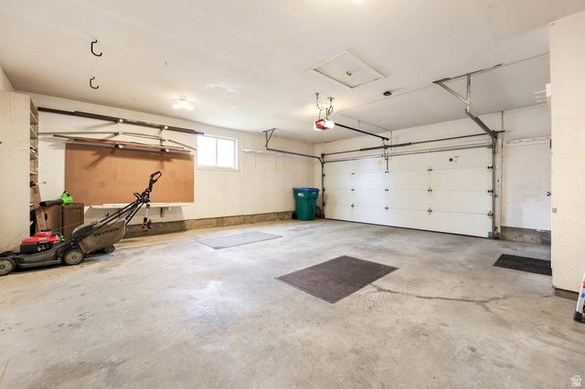 1139 E HIDDEN VALLEY DR, Sandy, UT 84094