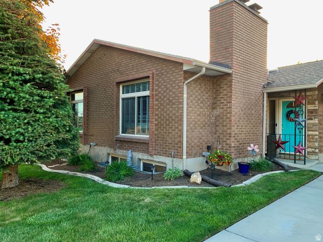 1139 E HIDDEN VALLEY DR, Sandy, UT 84094