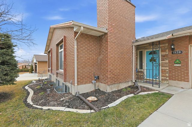 1139 E HIDDEN VALLEY DR, Sandy, UT 84094