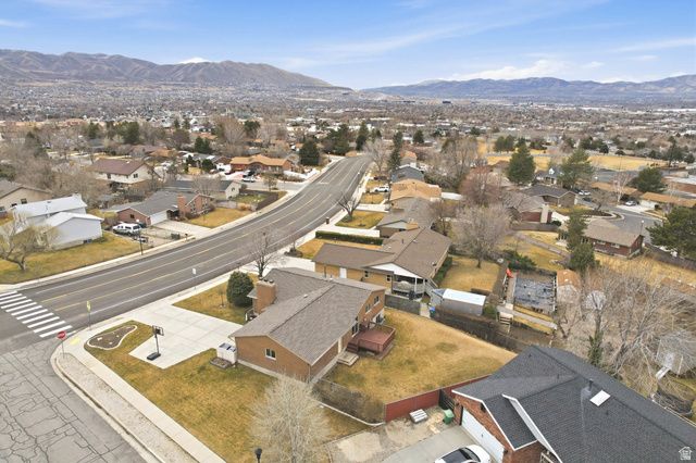 1139 E HIDDEN VALLEY DR, Sandy, UT 84094