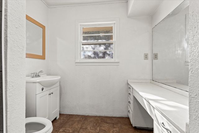 1105 E Cardwell Street, Brownfield, TX 79316