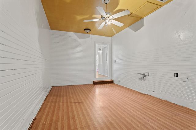 1105 E Cardwell Street, Brownfield, TX 79316