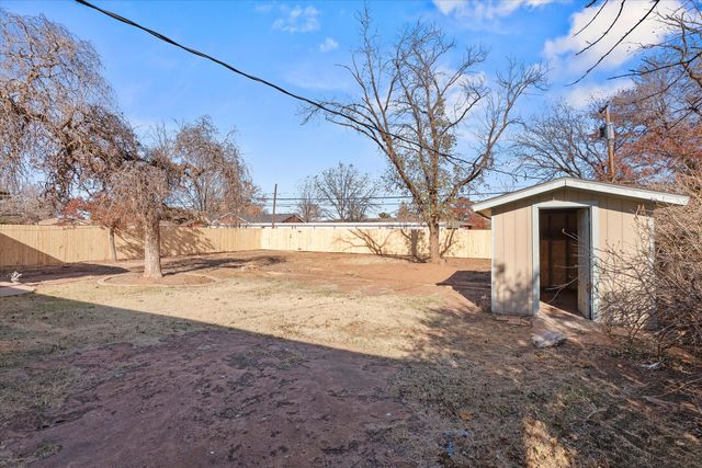 1105 E Cardwell Street, Brownfield, TX 79316