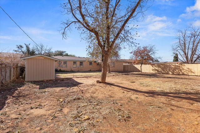 1105 E Cardwell Street, Brownfield, TX 79316