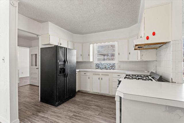 1105 E Cardwell Street, Brownfield, TX 79316