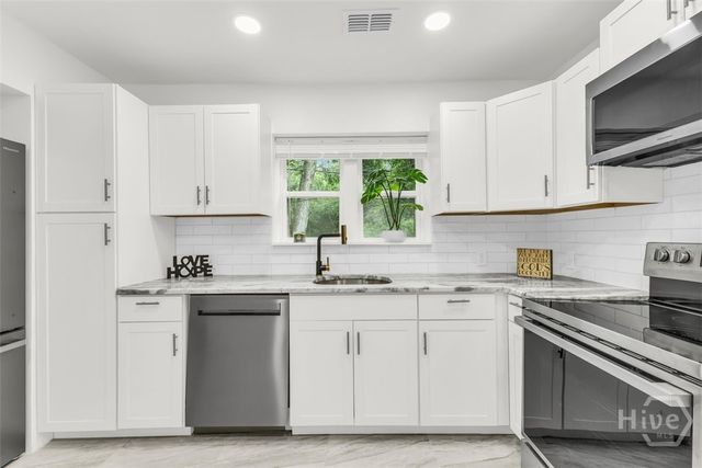 2217 Vicksburg Drive, Savannah, GA 31404