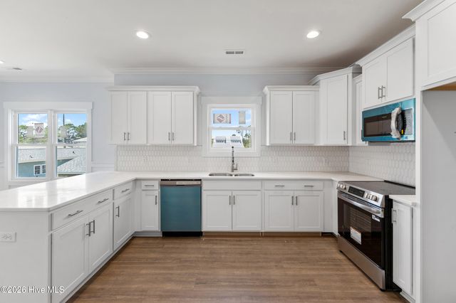 314 Spartanburg Avenue 3, Carolina Beach, NC 28428