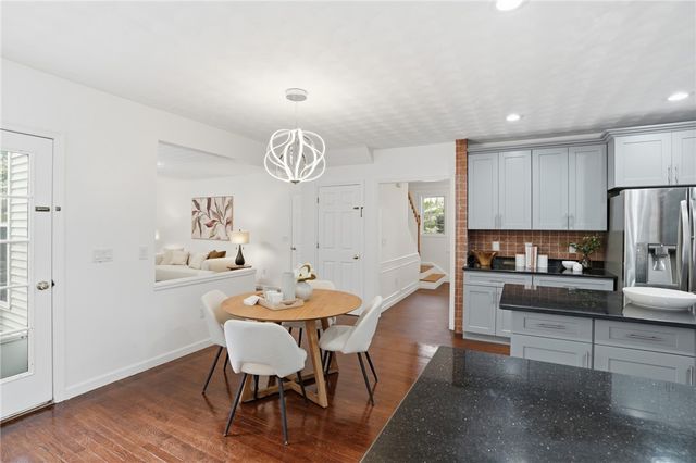 94 Castle Rocks Road, Warwick, RI 02886