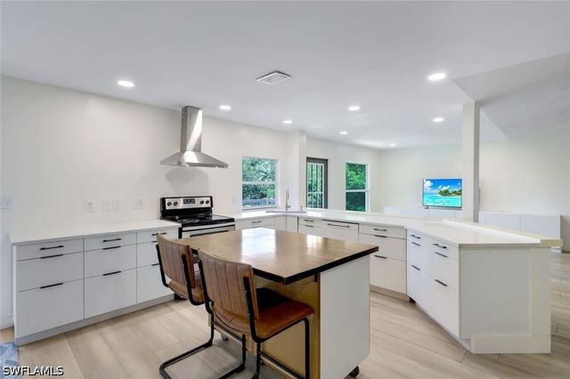 9972 Puopolo LN, Bonita Springs, FL 34135